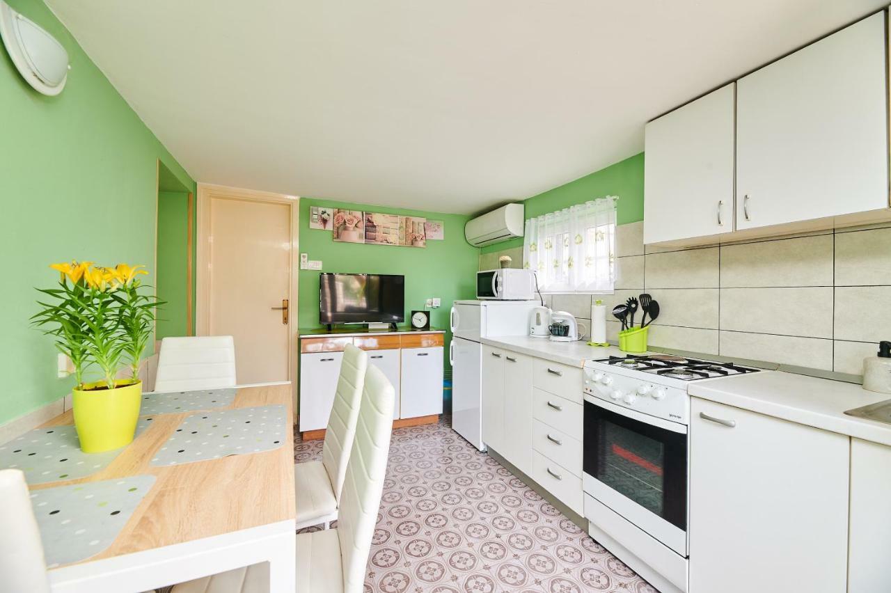 Apartment Ante Umag Exterior photo