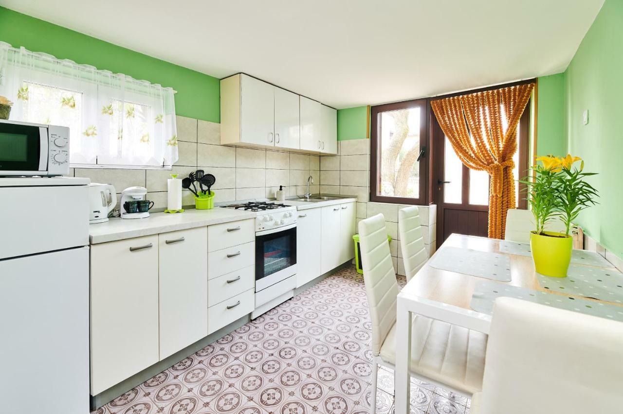 Apartment Ante Umag Exterior photo