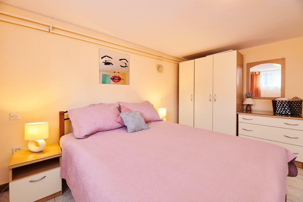 Apartment Ante Umag Exterior photo